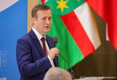 Wicewojewoda Tomasz Nesterowicz podczas IV zwyczajnej sesji Sejmiku Województwa Lubuskiego 
