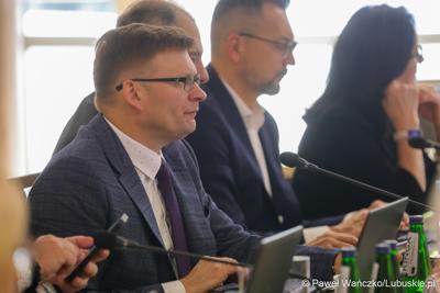 Uczestnicy IV zwyczajnej sesji Sejmiku Województwa Lubuskiego 