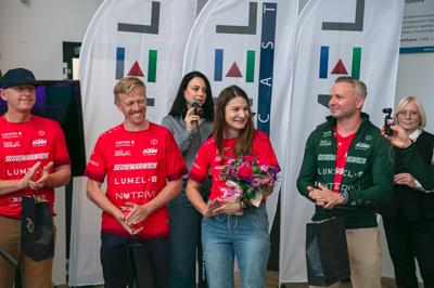 Krzysztof Fechner wrócił po niesamowitym wyczynie – jako pierwszy Europejczyk ukończył ultramaraton rowerowy w Indiach, zajmując drugie miejsce! Podczas powitalnej konferencji podzielił się emocjami z trasy, opowiadając o trudnościach, walce ze słabościami i zapierających dech w piersiach momentach.