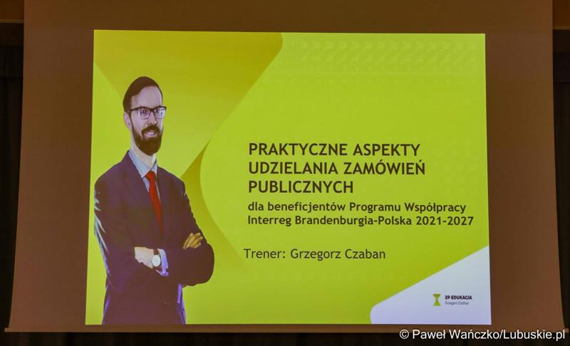 Szkolenie dla beneficjentów programu Interreg w Sali Kolumnowej Urzędu Marszałkowskiego Województwa Lubuskiego w Zielonej Górze