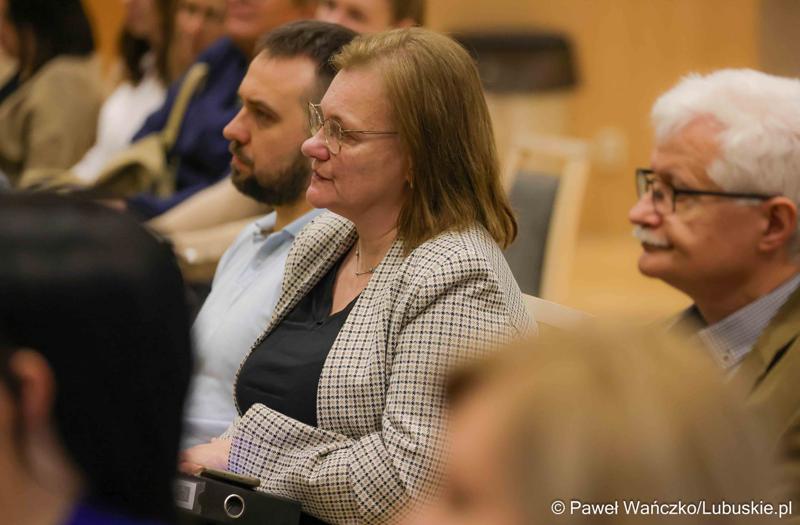 Uczestnicy szkolenia dla beneficjentów programu Interreg w Sali Kolumnowej Urzędu Marszałkowskiego Województwa Lubuskiego w Zielonej Górze