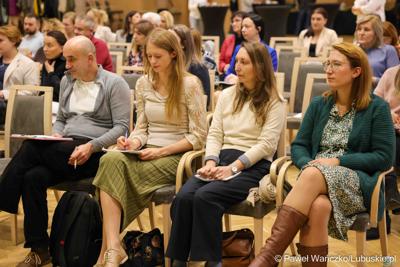 Uczestnicy szkolenia dla beneficjentów programu Interreg w Sali Kolumnowej Urzędu Marszałkowskiego Województwa Lubuskiego w Zielonej Górze
