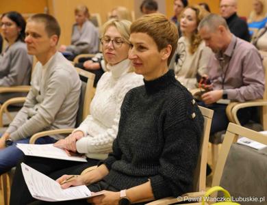 Uczestnicy szkolenia dla beneficjentów programu Interreg w Sali Kolumnowej Urzędu Marszałkowskiego Województwa Lubuskiego w Zielonej Górze
