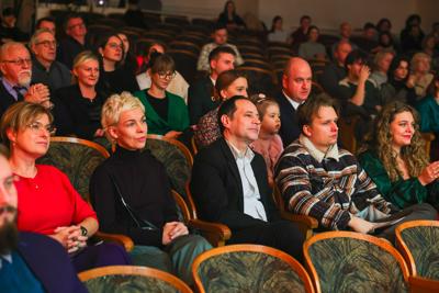 W wyjątkowej atmosferze uhonorowano najlepszych absolwentów Uniwersytetu Zielonogórskiego. Nagrody, emocje i duma 