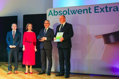 W wyjątkowej atmosferze uhonorowano najlepszych absolwentów Uniwersytetu Zielonogórskiego. Nagrody, emocje i duma 