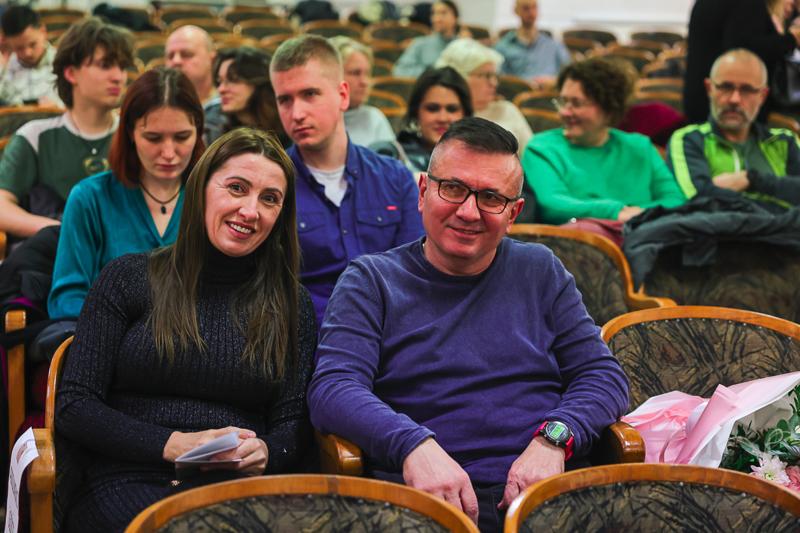 W wyjątkowej atmosferze uhonorowano najlepszych absolwentów Uniwersytetu Zielonogórskiego. Nagrody, emocje i duma