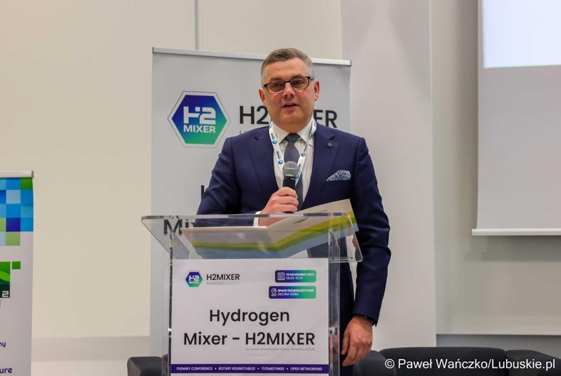 Uczestnicy Międzynarodowej Konferencji – Hydrogen Mixer 2024 w Parku Technologii Kosmicznych w Nowym Kisielinie