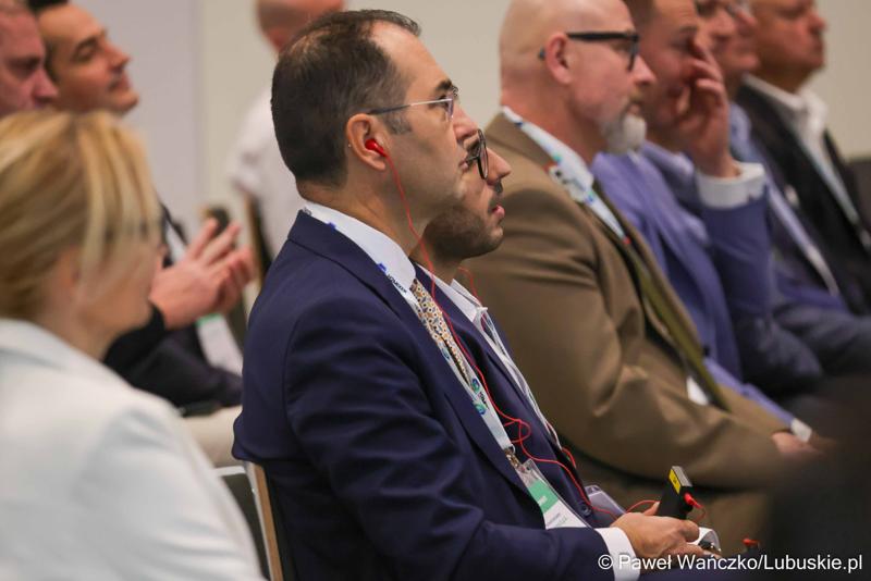 Uczestnicy Międzynarodowej Konferencji – Hydrogen Mixer 2024 w Parku Technologii Kosmicznych w Nowym Kisielinie