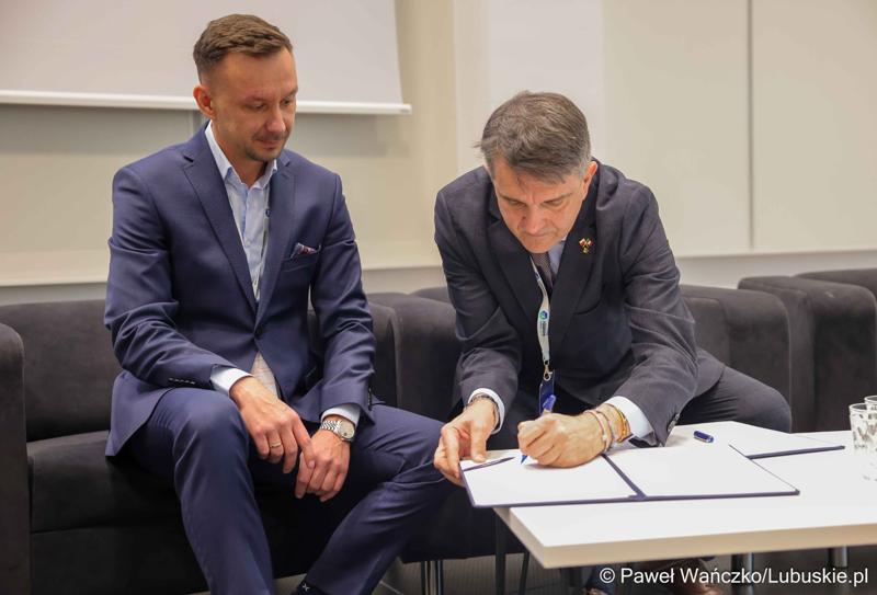 Uczestnicy Międzynarodowej Konferencji – Hydrogen Mixer 2024 w Parku Technologii Kosmicznych w Nowym Kisielinie