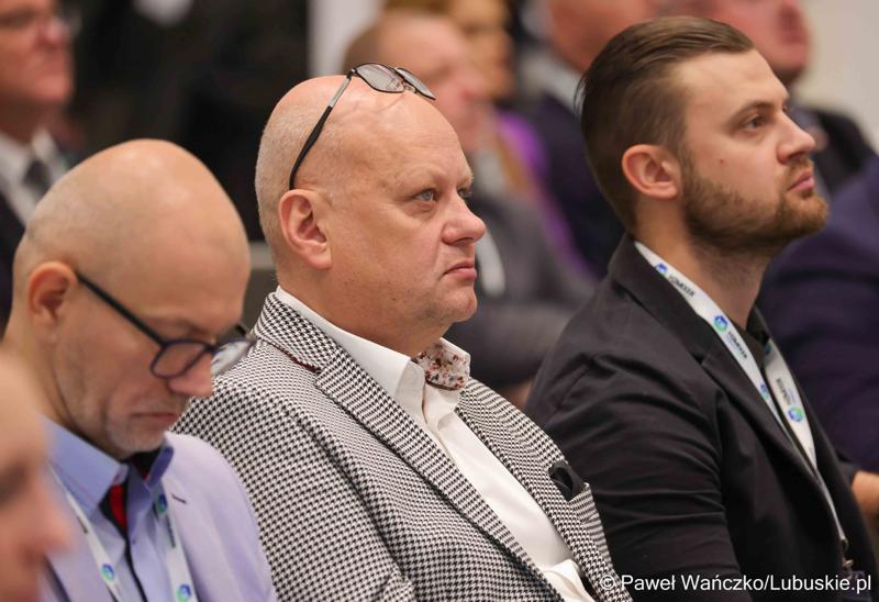 Uczestnicy Międzynarodowej Konferencji – Hydrogen Mixer 2024 w Parku Technologii Kosmicznych w Nowym Kisielinie