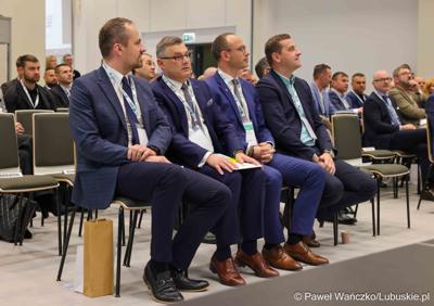 Uczestnicy Międzynarodowej Konferencji – Hydrogen Mixer 2024 w Parku Technologii Kosmicznych w Nowym Kisielinie 
