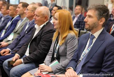 Uczestnicy Międzynarodowej Konferencji – Hydrogen Mixer 2024 w Parku Technologii Kosmicznych w Nowym Kisielinie 