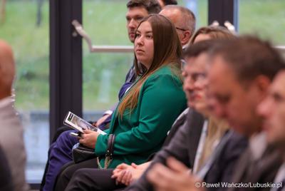 Uczestnicy Międzynarodowej Konferencji – Hydrogen Mixer 2024 w Parku Technologii Kosmicznych w Nowym Kisielinie 