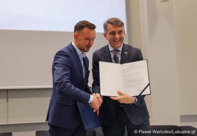 Uczestnicy Międzynarodowej Konferencji – Hydrogen Mixer 2024 w Parku Technologii Kosmicznych w Nowym Kisielinie 
