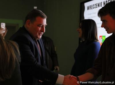 Dzień Równości na Uniwersytecie Zielonogórskim. Na zdjęciu uroczystość rozdania nagród w konkursie pt. „Bez różnicy płci”.  