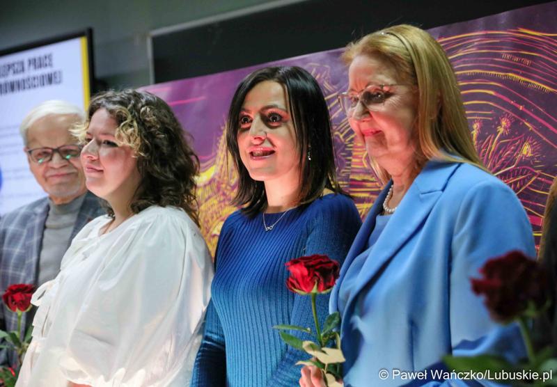 Dzień Równości na Uniwersytecie Zielonogórskim. Na zdjęciu uroczystość rozdania nagród w konkursie pt. „Bez różnicy płci”.