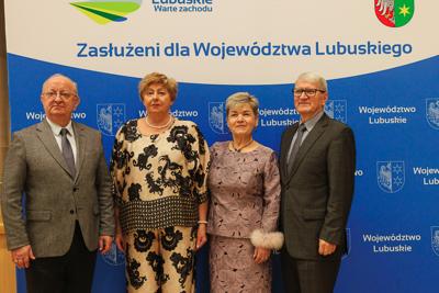 Barbara Kucharska, Danuta Majewska i Franciszek Wołowicz podczas listopadowej sesji Sejmiku Województwa Lubuskiego zostali wyróżnieni "Odznakami Honorowymi za Zasługi dla Województwa Lubuskiego"