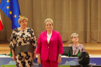 Barbara Kucharska, Danuta Majewska i Franciszek Wołowicz podczas listopadowej sesji Sejmiku Województwa Lubuskiego zostali wyróżnieni "Odznakami Honorowymi za Zasługi dla Województwa Lubuskiego"