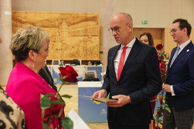 Barbara Kucharska, Danuta Majewska i Franciszek Wołowicz podczas listopadowej sesji Sejmiku Województwa Lubuskiego zostali wyróżnieni "Odznakami Honorowymi za Zasługi dla Województwa Lubuskiego"