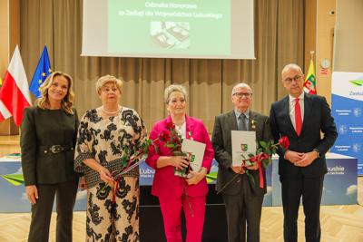 Barbara Kucharska, Danuta Majewska i Franciszek Wołowicz podczas listopadowej sesji Sejmiku Województwa Lubuskiego zostali wyróżnieni "Odznakami Honorowymi za Zasługi dla Województwa Lubuskiego"