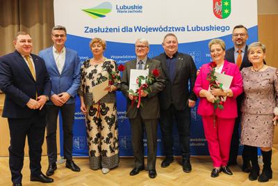 Barbara Kucharska, Danuta Majewska i Franciszek Wołowicz podczas listopadowej sesji Sejmiku Województwa Lubuskiego zostali wyróżnieni "Odznakami Honorowymi za Zasługi dla Województwa Lubuskiego"