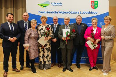 Barbara Kucharska, Danuta Majewska i Franciszek Wołowicz podczas listopadowej sesji Sejmiku Województwa Lubuskiego zostali wyróżnieni "Odznakami Honorowymi za Zasługi dla Województwa Lubuskiego"