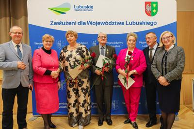 Barbara Kucharska, Danuta Majewska i Franciszek Wołowicz podczas listopadowej sesji Sejmiku Województwa Lubuskiego zostali wyróżnieni "Odznakami Honorowymi za Zasługi dla Województwa Lubuskiego"