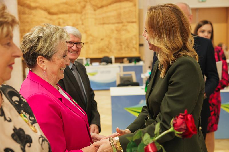 Barbara Kucharska, Danuta Majewska i Franciszek Wołowicz podczas listopadowej sesji Sejmiku Województwa Lubuskiego zostali wyróżnieni "Odznakami Honorowymi za Zasługi dla Województwa Lubuskiego"