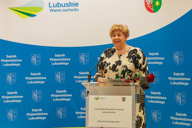 Barbara Kucharska, Danuta Majewska i Franciszek Wołowicz podczas listopadowej sesji Sejmiku Województwa Lubuskiego zostali wyróżnieni "Odznakami Honorowymi za Zasługi dla Województwa Lubuskiego"