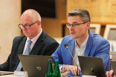 W poniedziałek, 25 listopada 2024 r.  w Sali Kolumnowej w urzędzie marszałkowskim w Zielonej Górze odbyła się V Sesja Sejmiku Województwa Lubuskiego. 