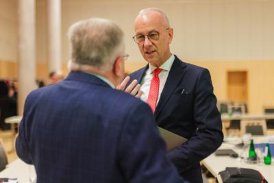 W poniedziałek, 25 listopada 2024 r.  w Sali Kolumnowej w urzędzie marszałkowskim w Zielonej Górze odbyła się V Sesja Sejmiku Województwa Lubuskiego. 