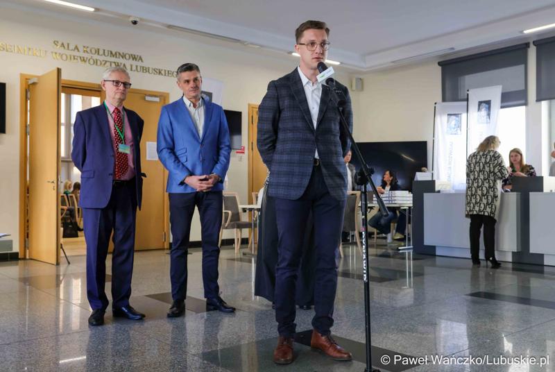 Uczestnicy międzynarodowej konferencji naukowej „Wyzwania psychiatrii dzieci i młodzieży w Europie” w Zielonej Górze