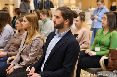 Uczestnicy międzynarodowej konferencji naukowej „Wyzwania psychiatrii dzieci i młodzieży w Europie” w Zielonej Górze
