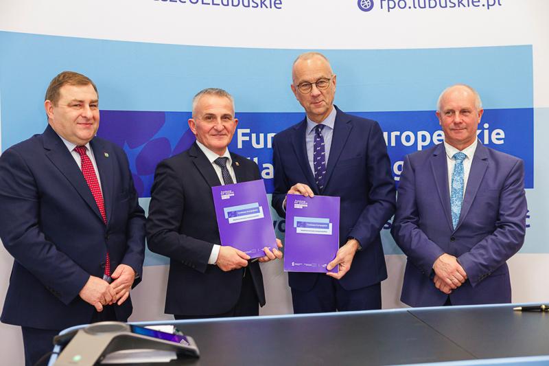 Centra usług społecznych zapewnią możliwość uzyskania różnych usług społecznych w jednym miejscu, które będą dopasowanie do realnych potrzeb społeczności lokalnych i dostarczane w sposób skoordynowany