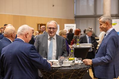 4 grudnia 2024 r. w urzędzie marszałkowskim w Zielonej Górze odbyła się uroczystość 30-lecia Lubuskiego Związku Hodowców Bydła. Jubileuszu pogratulował członek Zarządu Województwa Lubuskiego Zbigniew Kołodziej. 