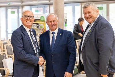4 grudnia 2024 r. w urzędzie marszałkowskim w Zielonej Górze odbyła się uroczystość 30-lecia Lubuskiego Związku Hodowców Bydła. Jubileuszu pogratulował członek Zarządu Województwa Lubuskiego Zbigniew Kołodziej. 