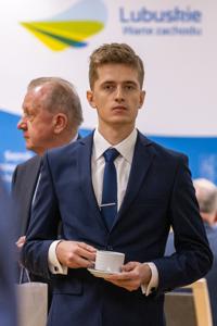 4 grudnia 2024 r. w urzędzie marszałkowskim w Zielonej Górze odbyła się uroczystość 30-lecia Lubuskiego Związku Hodowców Bydła. Jubileuszu pogratulował członek Zarządu Województwa Lubuskiego Zbigniew Kołodziej. 