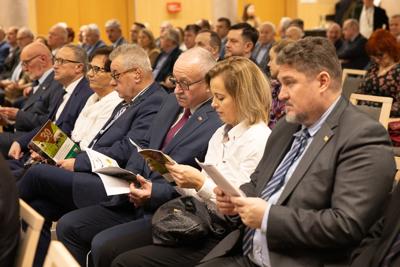 4 grudnia 2024 r. w urzędzie marszałkowskim w Zielonej Górze odbyła się uroczystość 30-lecia Lubuskiego Związku Hodowców Bydła. Jubileuszu pogratulował członek Zarządu Województwa Lubuskiego Zbigniew Kołodziej. 