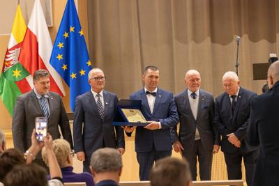 4 grudnia 2024 r. w urzędzie marszałkowskim w Zielonej Górze odbyła się uroczystość 30-lecia Lubuskiego Związku Hodowców Bydła. Jubileuszu pogratulował członek Zarządu Województwa Lubuskiego Zbigniew Kołodziej. 