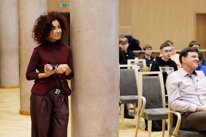 W związku ze Światowym Dniem AIDS 3 grudnia 2024 r. w Urzędzie Marszałkowskim odbyła się konferencja dla nauczycieli i uczniów szkół ponadpodstawowych z woj. lubuskiego. Poprowadziło ją Towarzystwo Rozwoju Rodziny w Zielonej Górze.