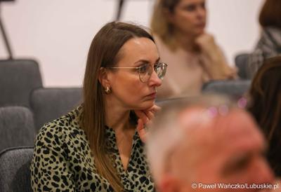 Podsumowanie Roku Edukacji Ekonomicznej w Muzeum Ziemi Lubuskiej. Konferencja odbyła się pod honorowym patronatem Marszałka Województwa Lubuskiego Marcina Jabłońskiego. 