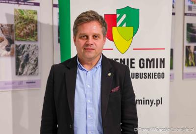 Burmistrz Nowego Miasteczka Paweł Kozłowski na gali z okazji 25-lecia Zrzeszenia Gmin Województwa Lubuskiego w Regionalnym Centrum Animacji Kultury w Zielonej Górze