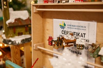 Odwiedzenie jarmarku „Idą Święta!” było nie tylko okazją do spędzenia wspólnego czasu w świątecznej atmsferze, ale również do zakupu wyjątkowych prezentów