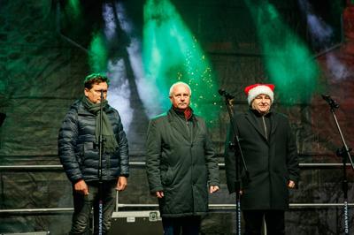 Odwiedzenie jarmarku „Idą Święta!” było nie tylko okazją do spędzenia wspólnego czasu w świątecznej atmsferze, ale również do zakupu wyjątkowych prezentów