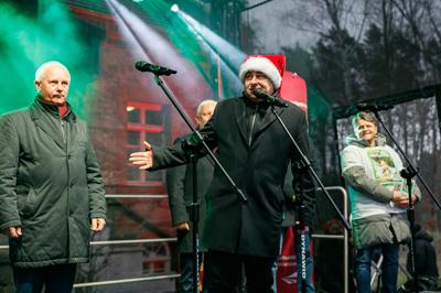 Odwiedzenie jarmarku „Idą Święta!” było nie tylko okazją do spędzenia wspólnego czasu w świątecznej atmsferze, ale również do zakupu wyjątkowych prezentów