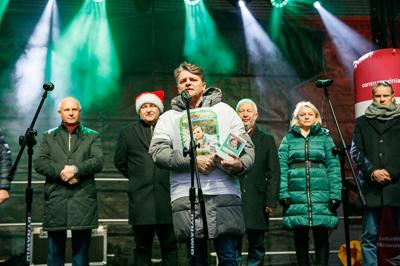 Odwiedzenie jarmarku „Idą Święta!” było nie tylko okazją do spędzenia wspólnego czasu w świątecznej atmsferze, ale również do zakupu wyjątkowych prezentów
