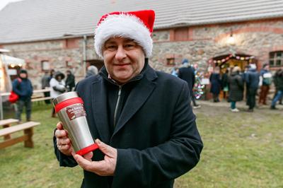 Odwiedzenie jarmarku „Idą Święta!” było nie tylko okazją do spędzenia wspólnego czasu w świątecznej atmsferze, ale również do zakupu wyjątkowych prezentów