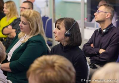 Uczestnicy polsko-niemieckiej konferencji pt. Łączy nas dziedzictwo, w Dworze Ochla 
