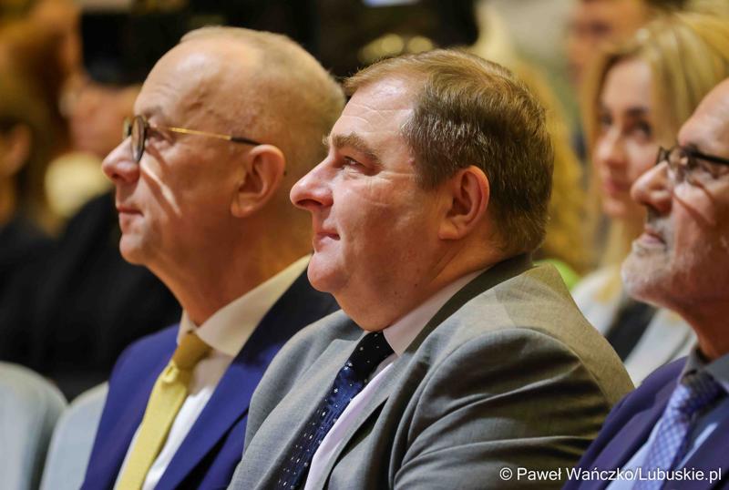 W Filharmonii Zielonogórskiej odbyła się uroczysta gala dla stypendystów „Lubuskich Talentów”  z południa województwa