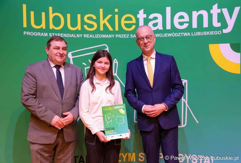 Kolejni zdolni młodzi Lubuszanie dołączyli do grona „Lubuskich Talentów”. W Filharmonii Zielonogórskiej odbyła się Uroczysta gala dla stypendystów z południa województwa.
